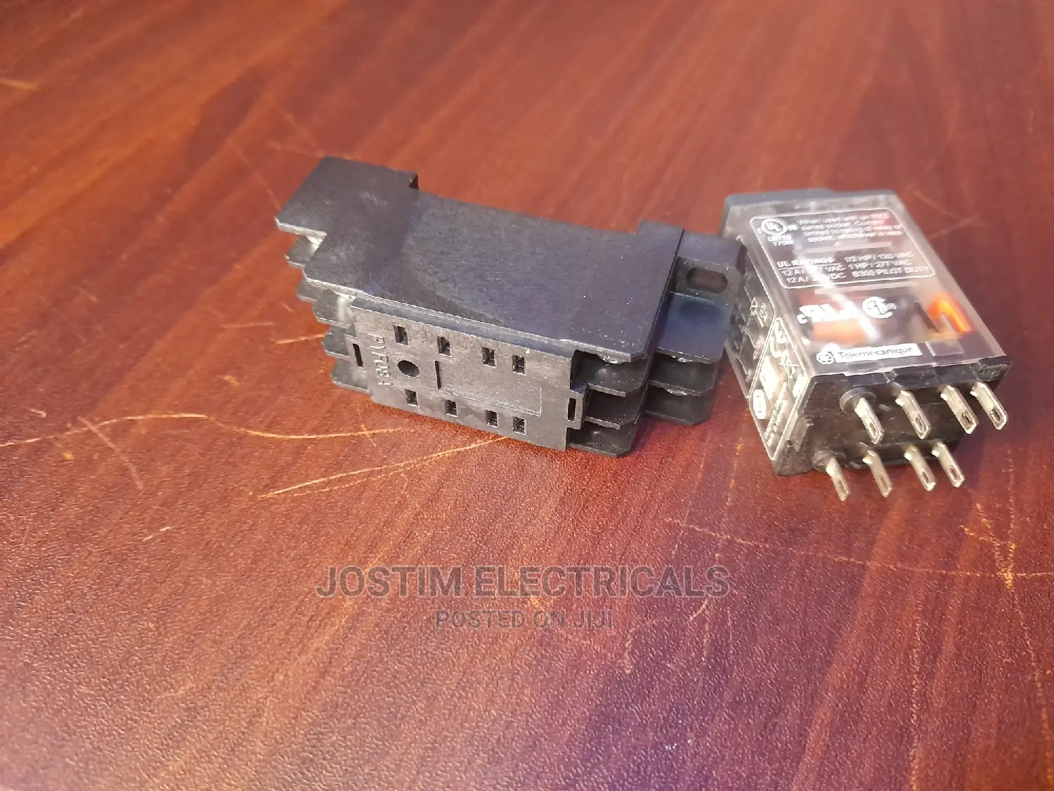 8pin 12A Schneider Relay