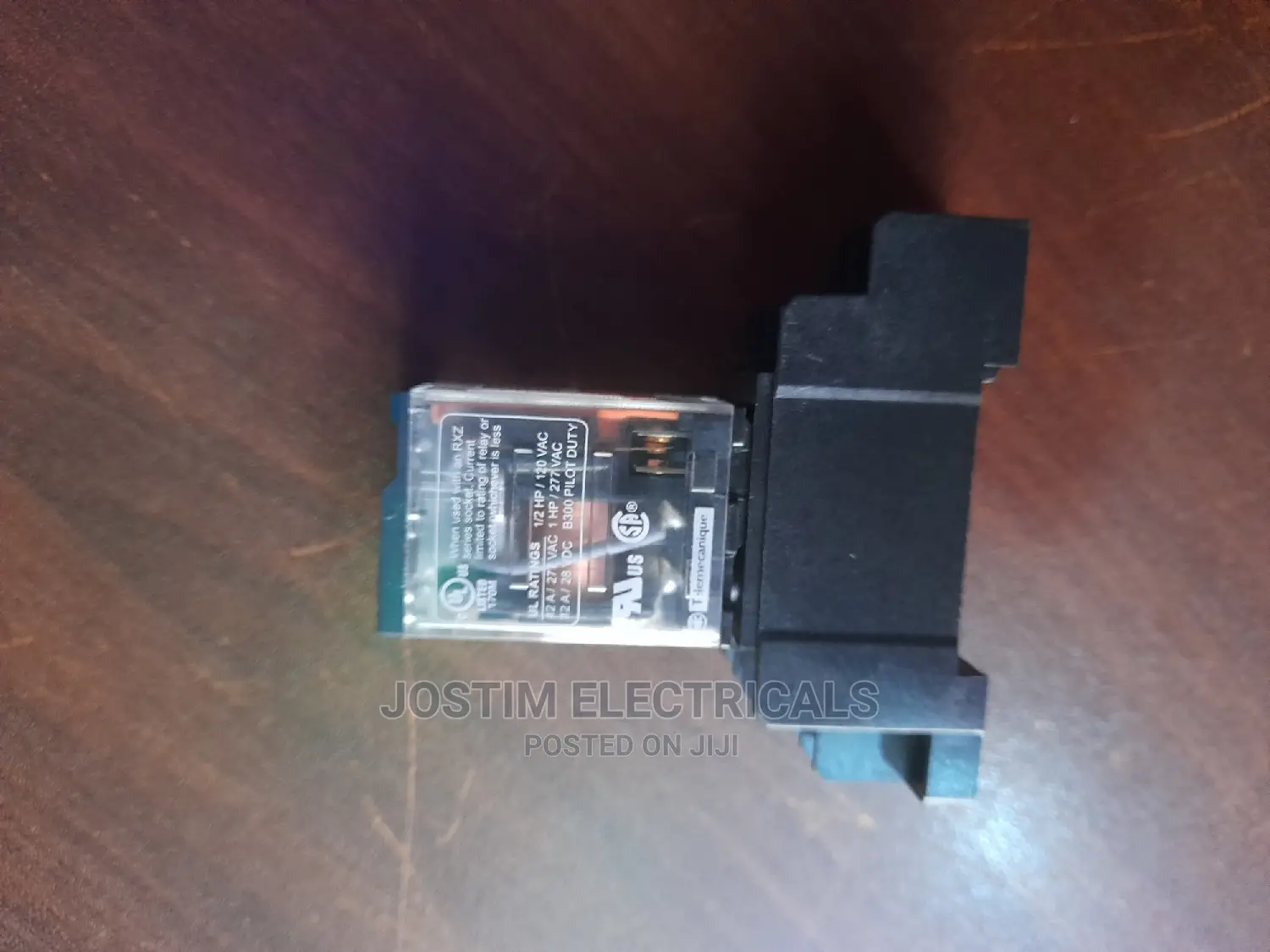 8pin 12A Schneider Relay