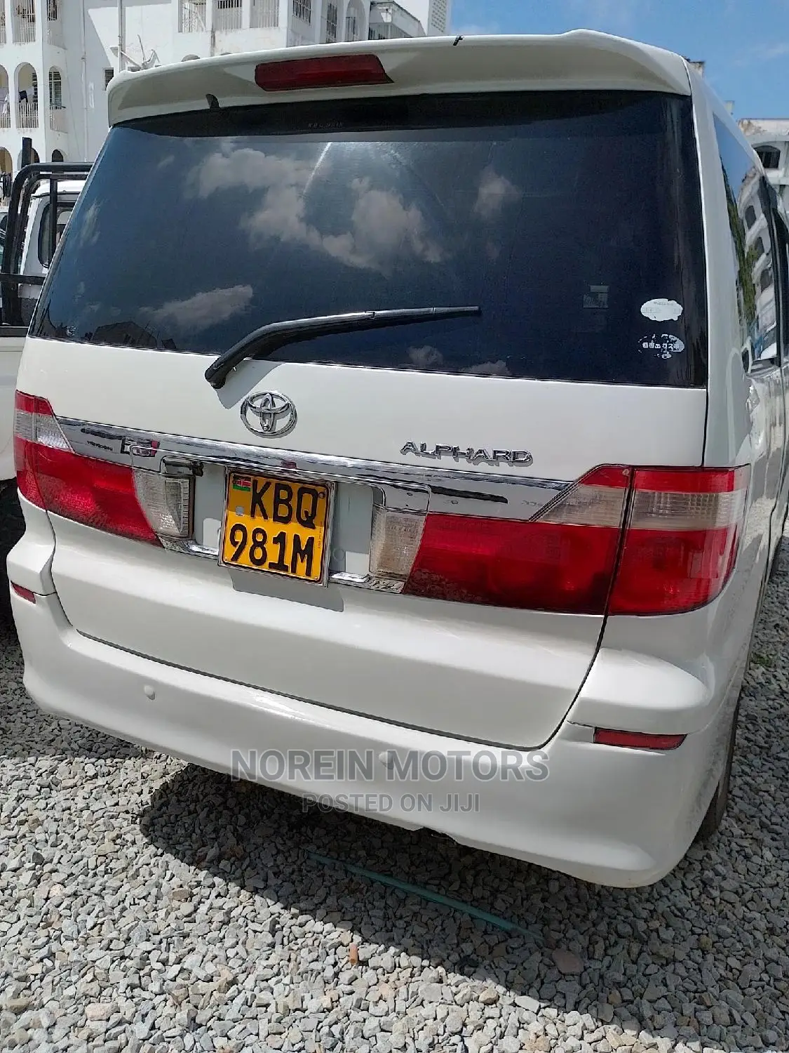 Toyota Alphard 2012 Beige