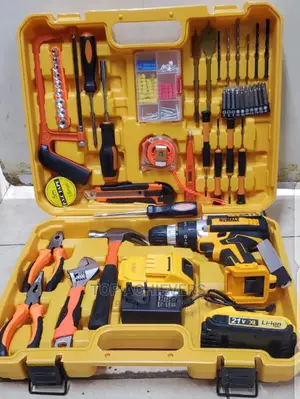 Dewalt Cordless Drill 21v With 2batteries and Charger