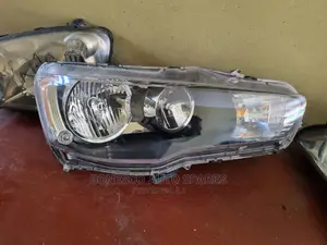 Mitsubishi Lancer Evo X Right Nonxenon Headlight