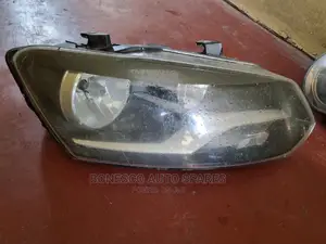 Volkswagen Polo 6r Nonxenon Headlight Assembly