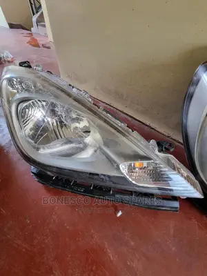 Honda Fit 2010- 2013 Nonxenon Headlight Assembly