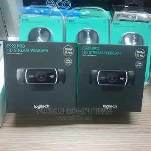 Logitech C922 Webcam With Tripod Stand