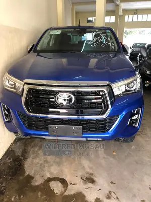 Toyota Hilux 2018 Blue