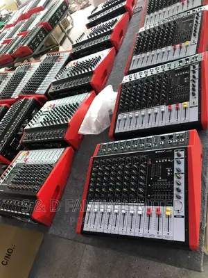 Omax 8 Channels Professional Mixer