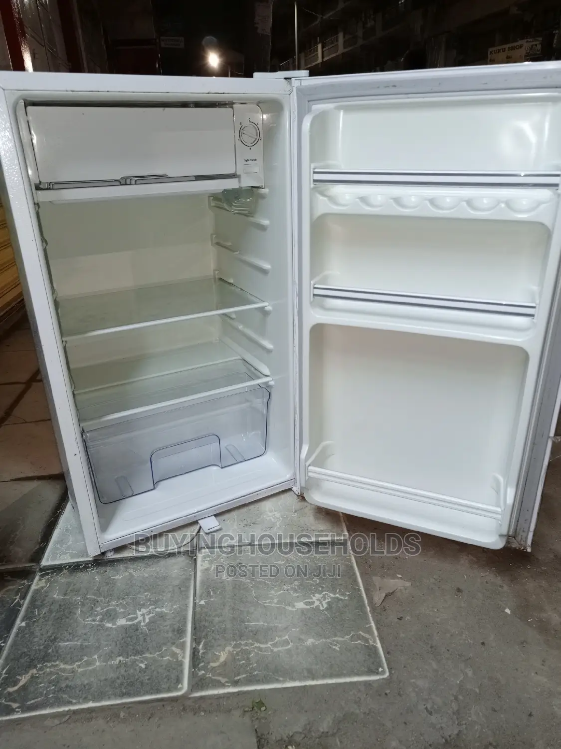 Ramtons 90l Fridge(White)