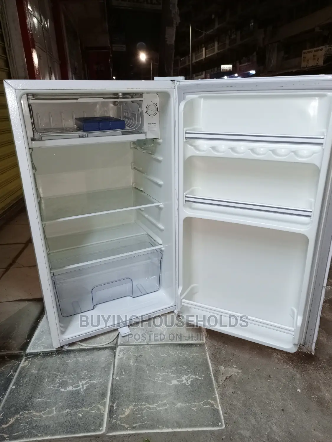 Ramtons 90l Fridge(White)