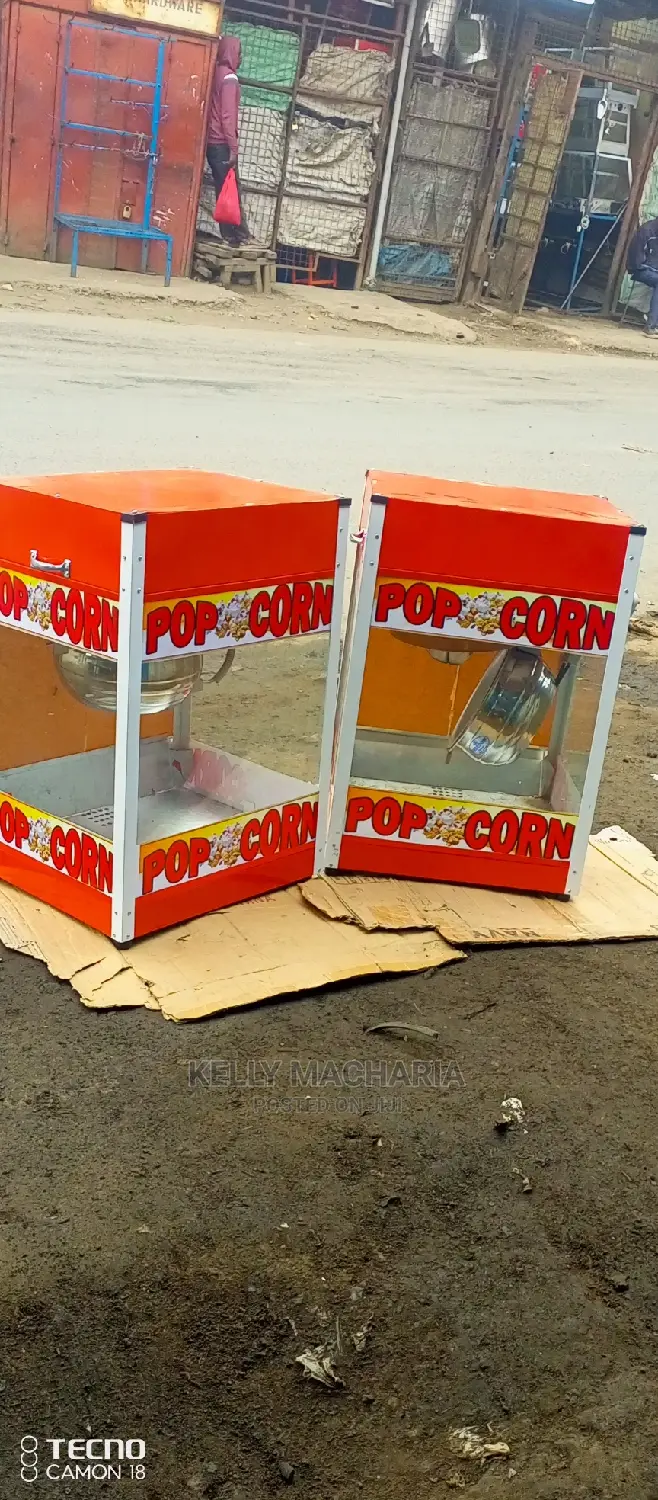 Popcorn Poppers Machines