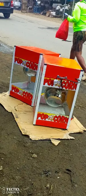 Popcorn Poppers Machines