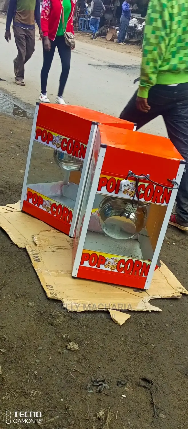 Popcorn Poppers Machines