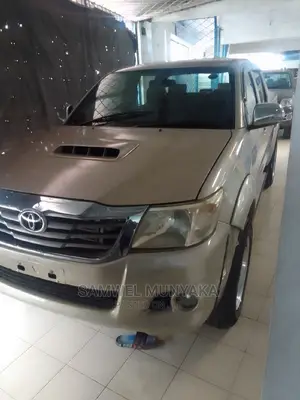 Gray 2015 Toyota Hilux SR 4x4 - Used Truck for Sale