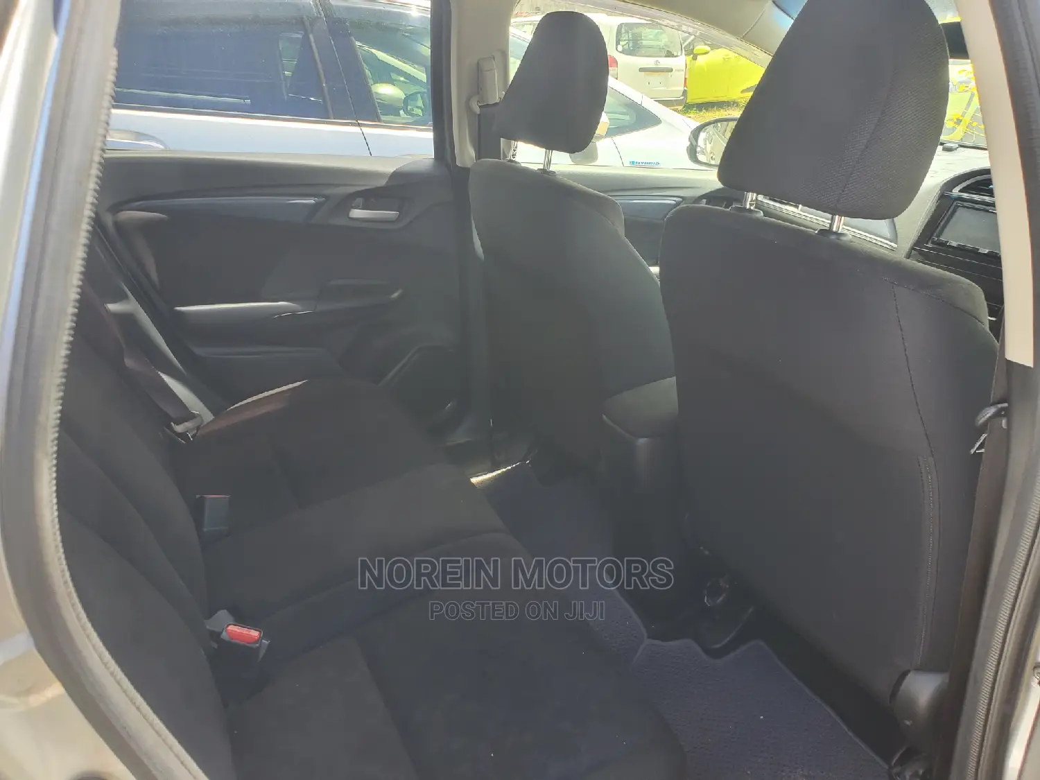 Honda Fit Shuttle 2016 Silver
