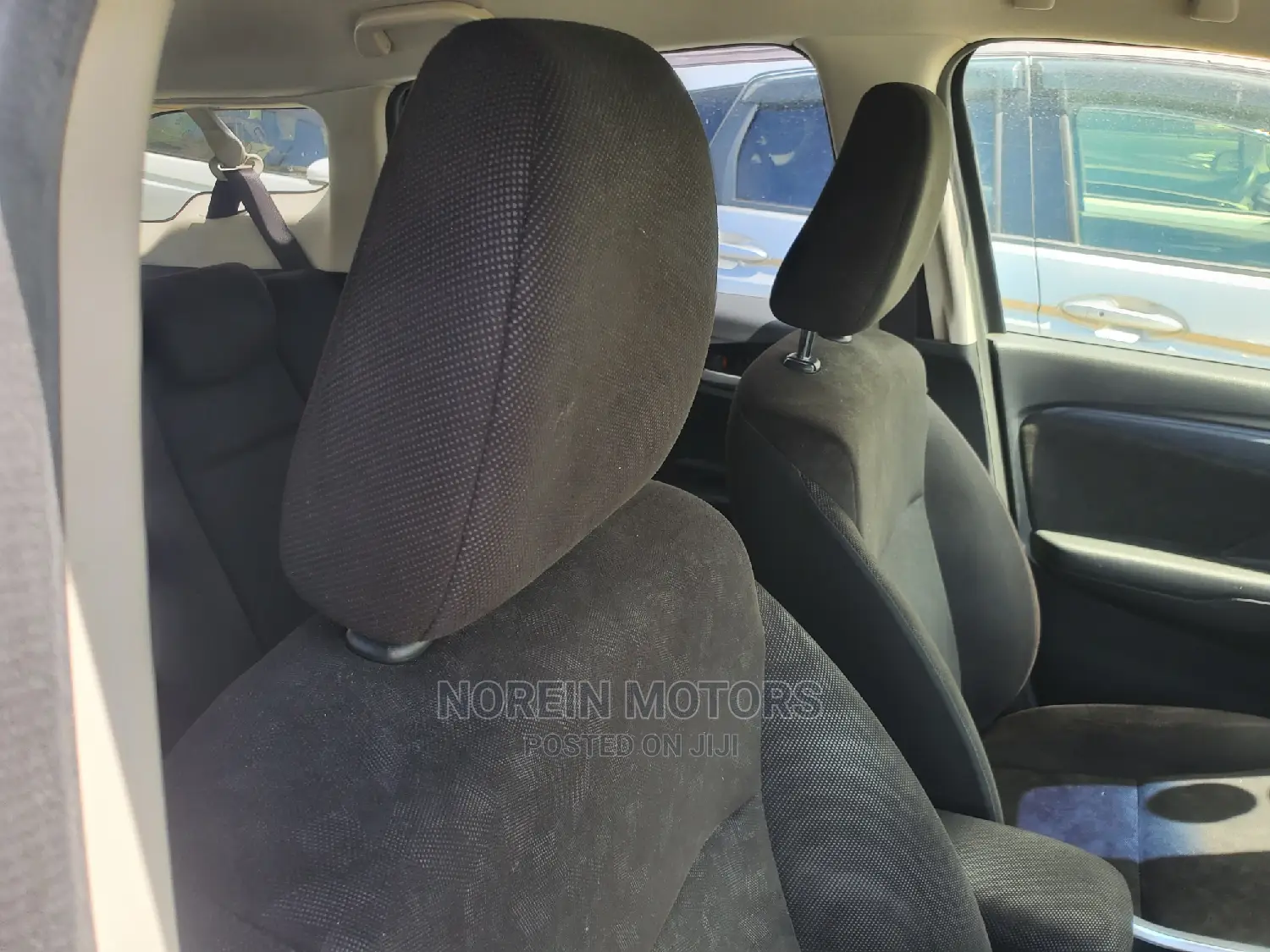 Honda Fit Shuttle 2016 Silver
