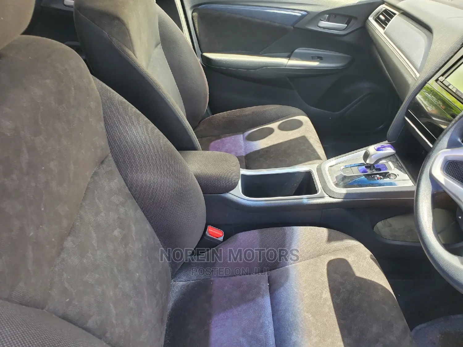 Honda Fit Shuttle 2016 Silver