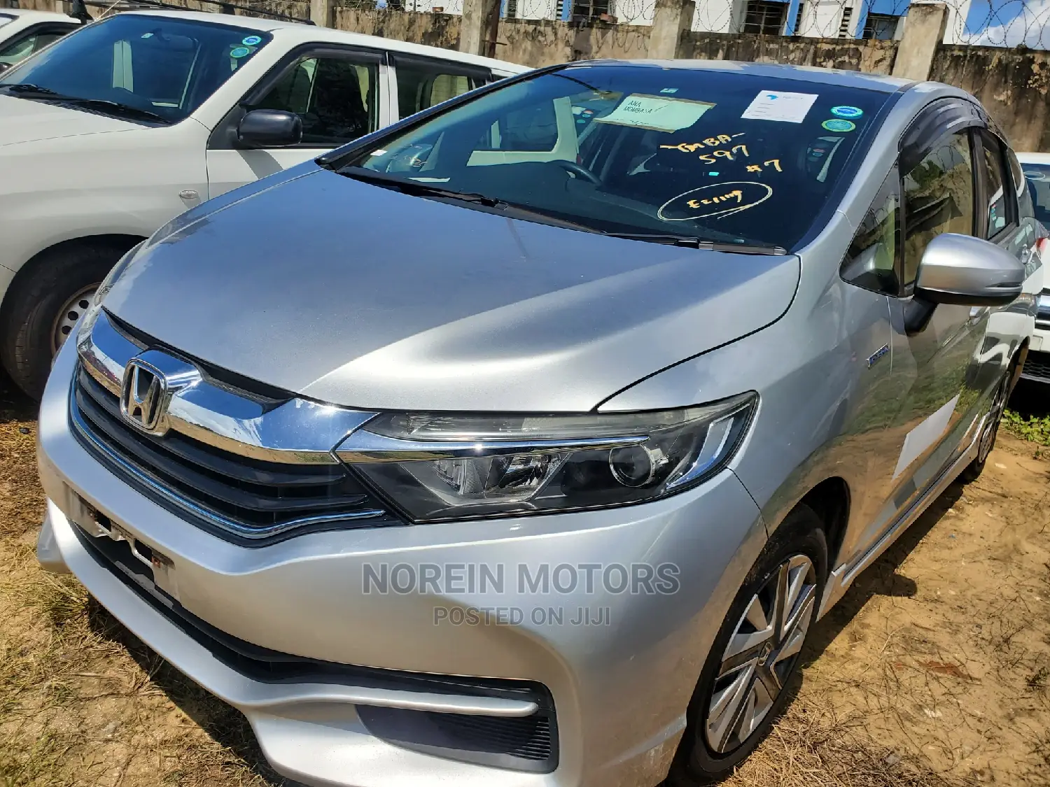 Honda Fit Shuttle 2016 Silver