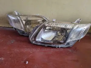 Toyota Fielder 2008 Nonxenon Headlights Assembly