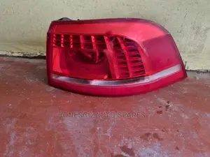 Volkswagen Passat B7 (Sln) Taillights/ Backlight/Rear Light