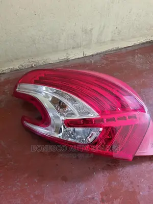 Peugeot 208 Original Taillight/ Backlight/ Rear Light