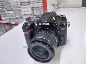 Nikon D7200 With Kit Lense