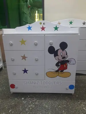 Spray Paint Chest of Drawers