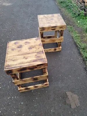 Wooden Pallet Stools - Strong and Durable