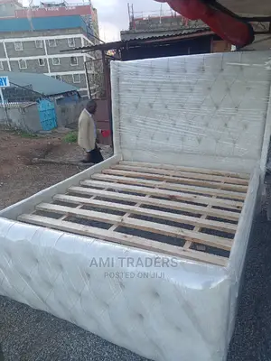 Luxury Chester Queen Size Bed