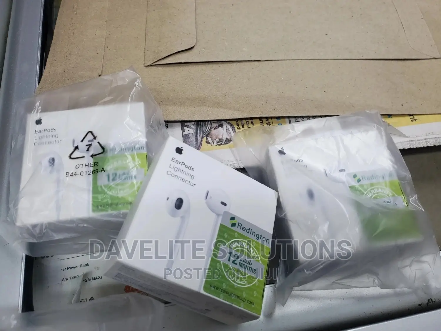 Original Apple Earpods With Lighting Connector