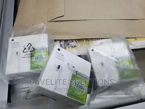 Original Apple Earpods With Lighting Connector