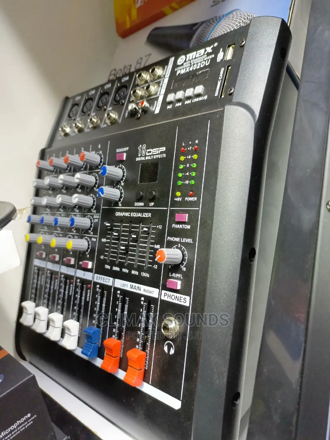 Powered Mixer 4 CHNL