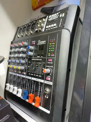 Powered Mixer 4 CHNL