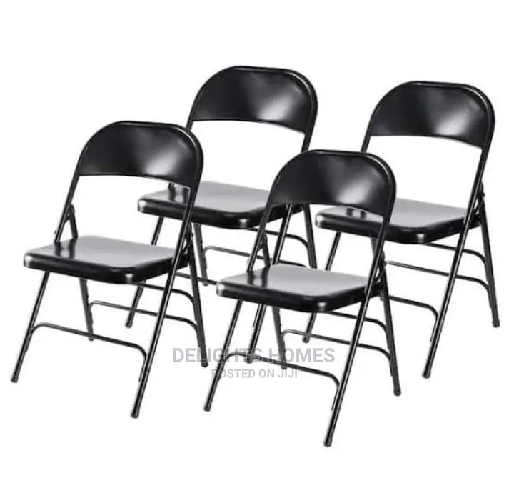 Avenue Foldable Padded Chair*
