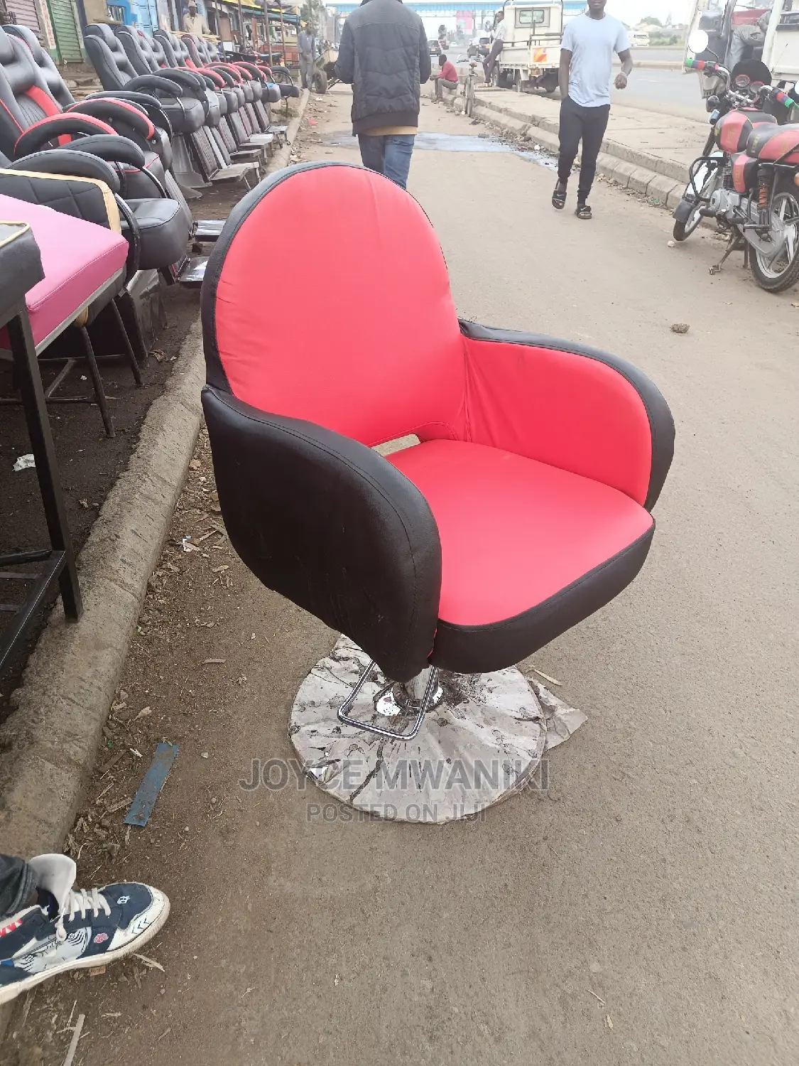Styling Chair Height Adjustable and Can Rotate