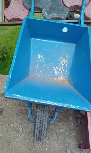 Heavy-Duty Wheelbarrows