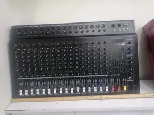 16 Channels Omax Powered Professional Mixer