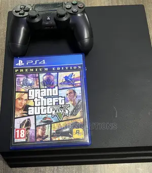 Home Used Ps 4 Pro +GTA 5