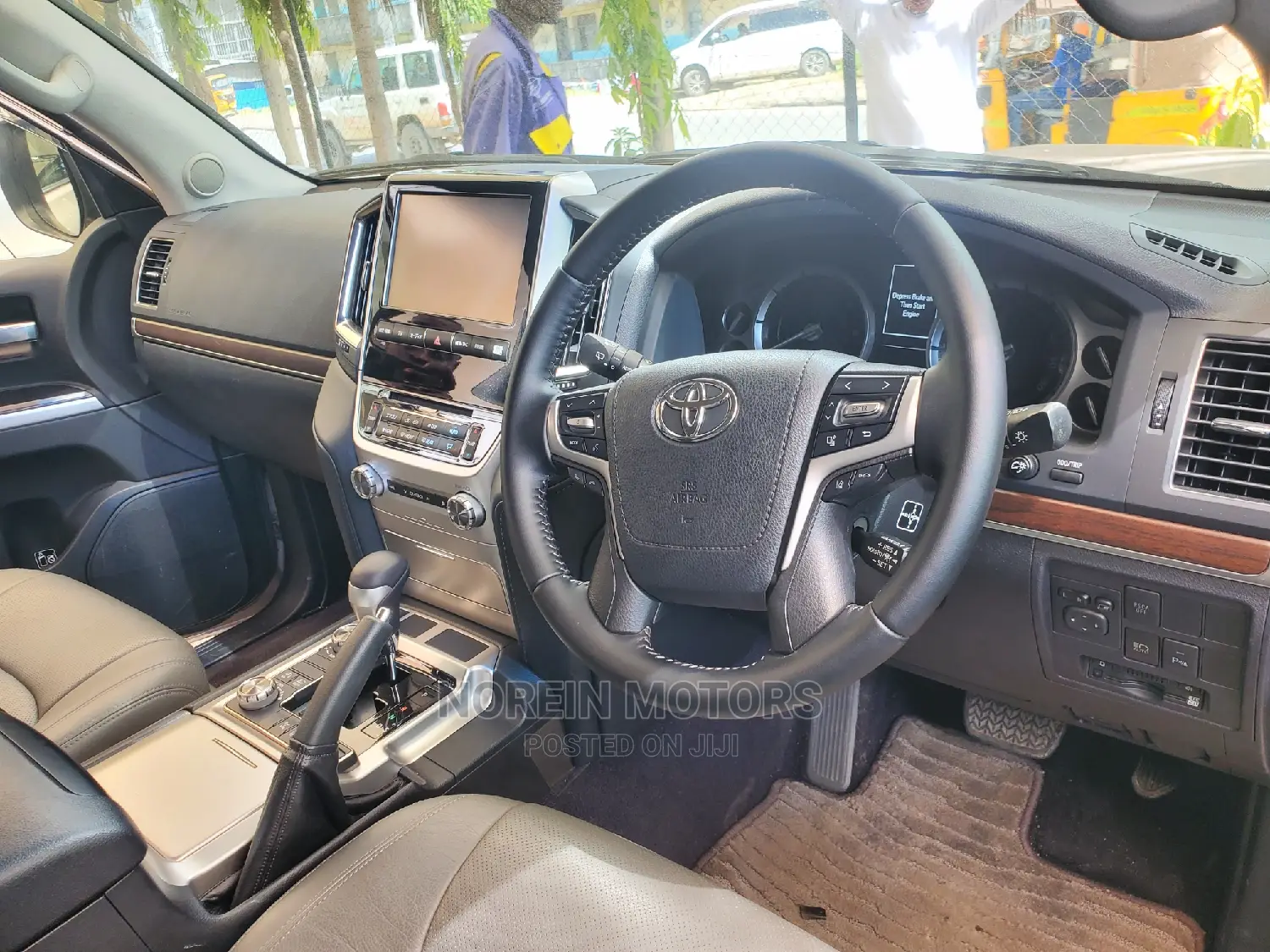 Toyota Land Cruiser 2017 Gold