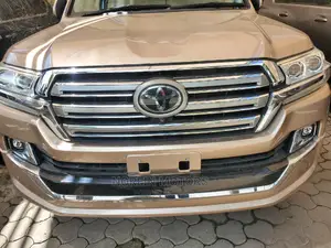 Toyota Land Cruiser 2017 Gold