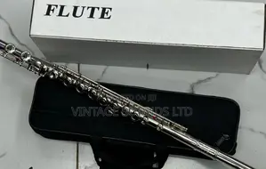 Yamaha Closed Hole C Flute With Case, Tuning Rod