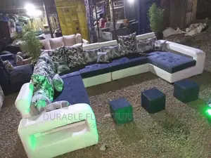 U Shaped 9 Seater With Stools