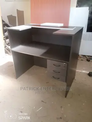 Executive Reception Desk 1.4 MTRS