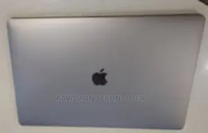 Laptop Apple MacBook 2019 16GB Intel Core I7 SSD 256GB