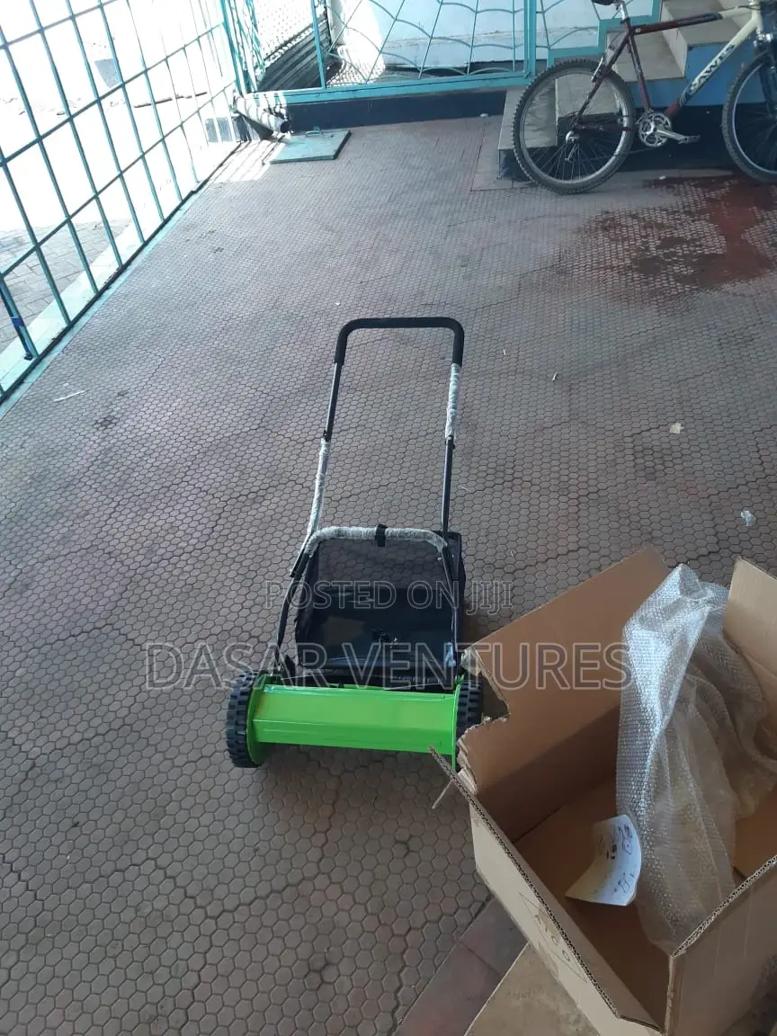 Manual Lawn Mower
