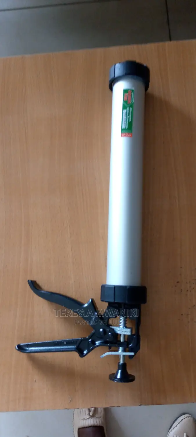 Silicone Caulking Gun