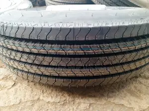 10R17.5 Continental