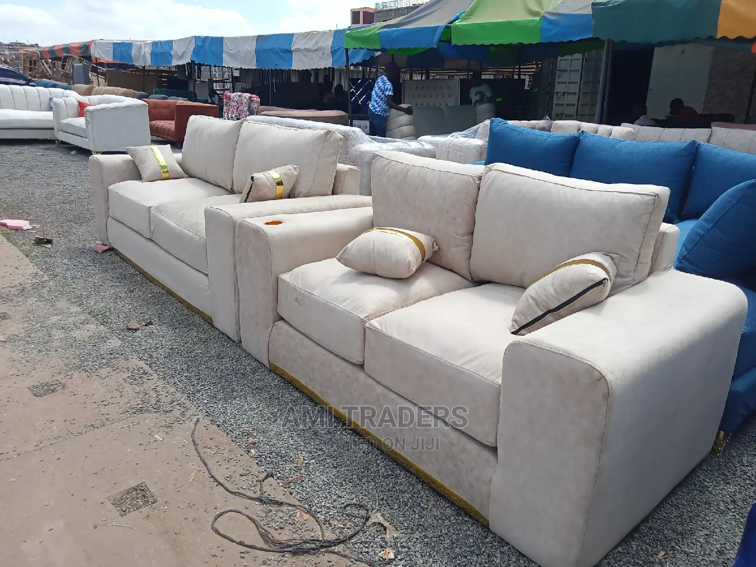 Luxury Sofas Sets With Spring Cushions and Cup Holders