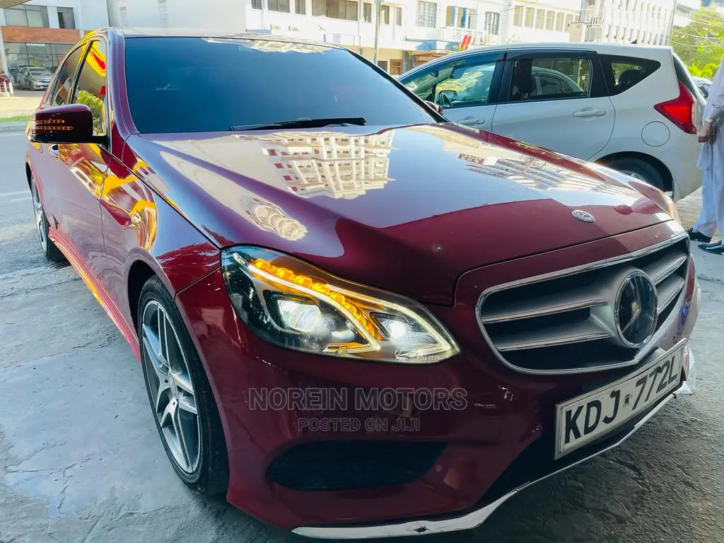 Mercedes-Benz E250 2015 Red