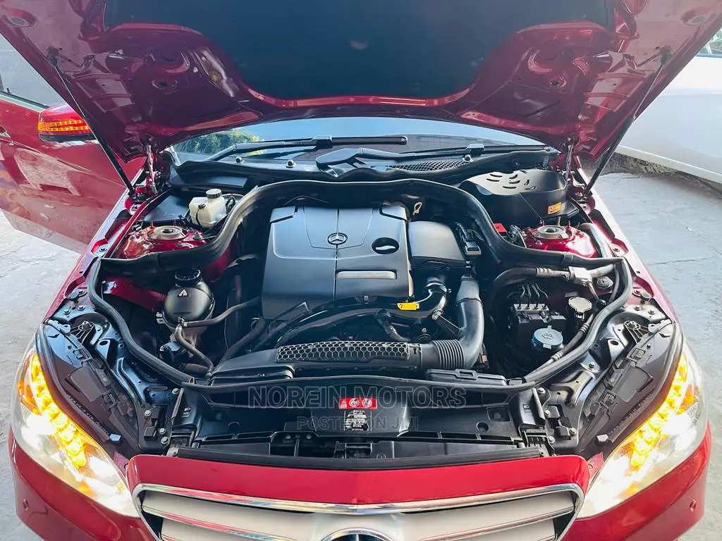 Mercedes-Benz E250 2015 Red