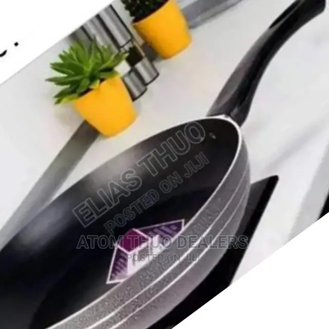 Black Frying Pan 26cm Available