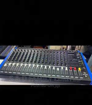 Blue Omax 16 Channels Powered Mixer